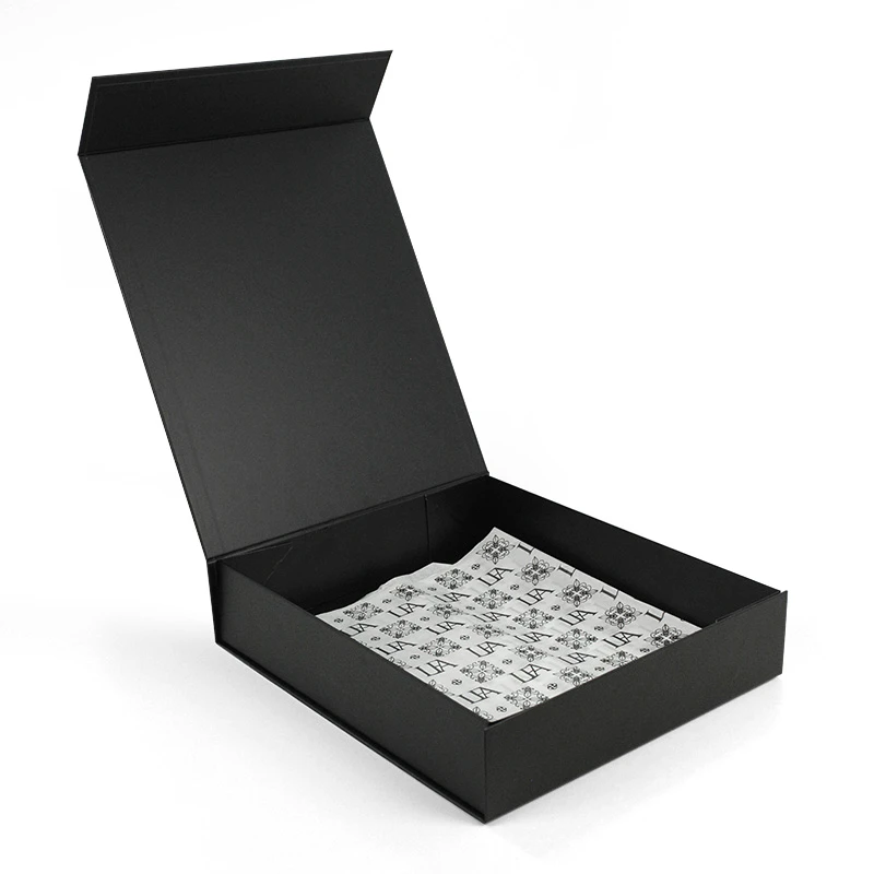 Christmas Gift Box With Magnetic Closure 3 Christmas Gift Box With Magnetic Closure 3